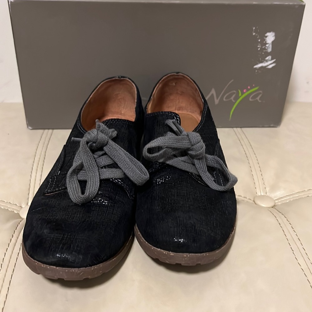 Naya black metallic oxfords.